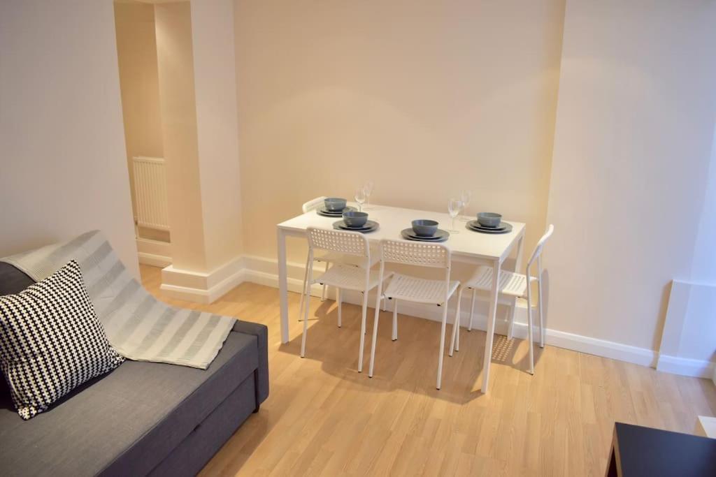 Cosy 1 Bedroom Flat Near The London Eye ภายนอก รูปภาพ